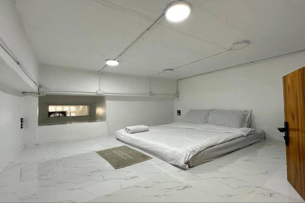 Megun Capsule 150 Cm Apartment Банкок Екстериор снимка